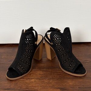 DV by Dolce Vita Black and Tan Heeled Sandals